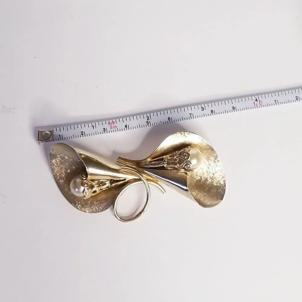 Vintage Gold & Pearl Brooch